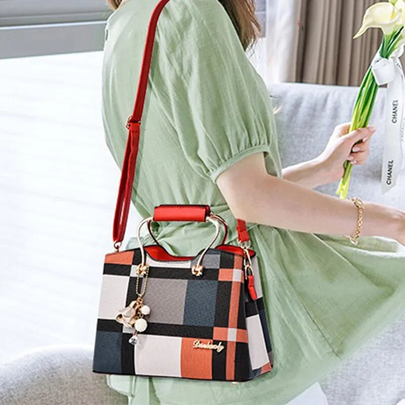 Bolsa fashion quadriculada